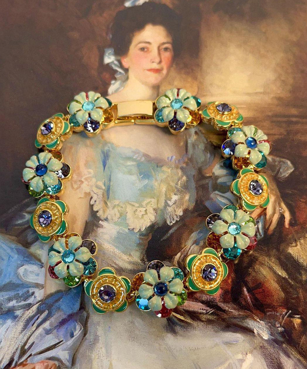 Dame Armbånd med Farverigt Blomstermotiv og Kædedetaljer 2