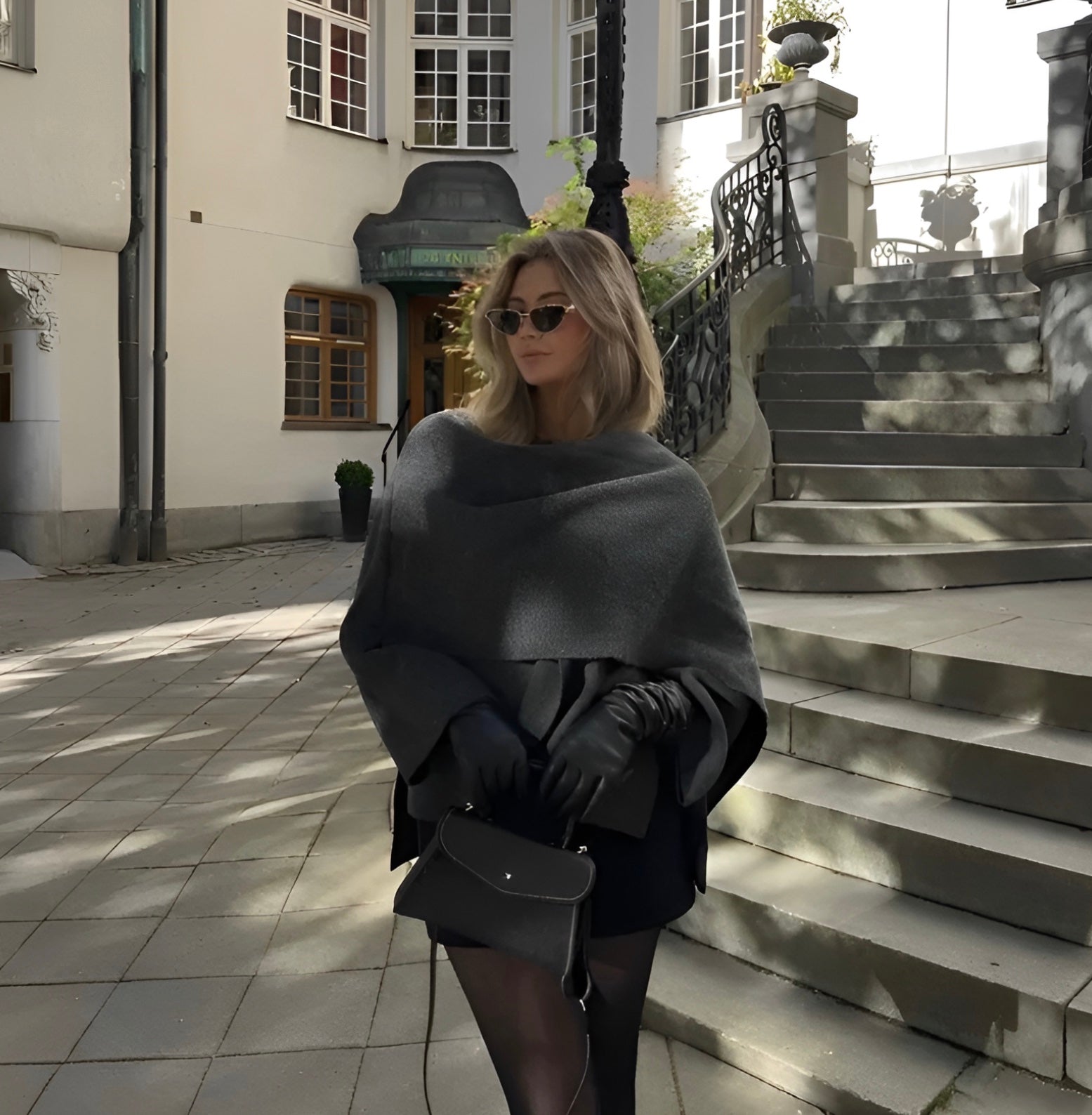 Dame Cape Coat Draperet 8
