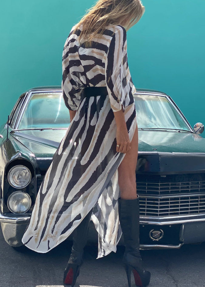 Dame Cardigan med Zebramønster og Asymmetrisk Design 3