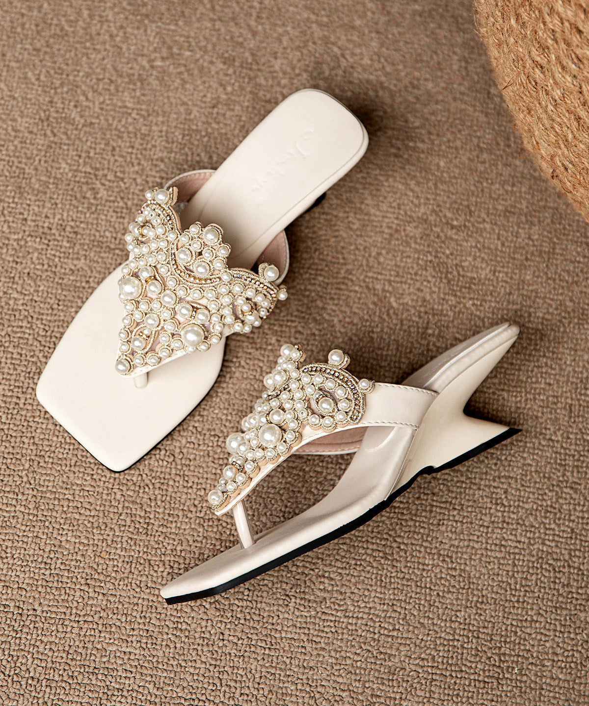 Dame Kile Flip Flops med Perle Detaljer 3