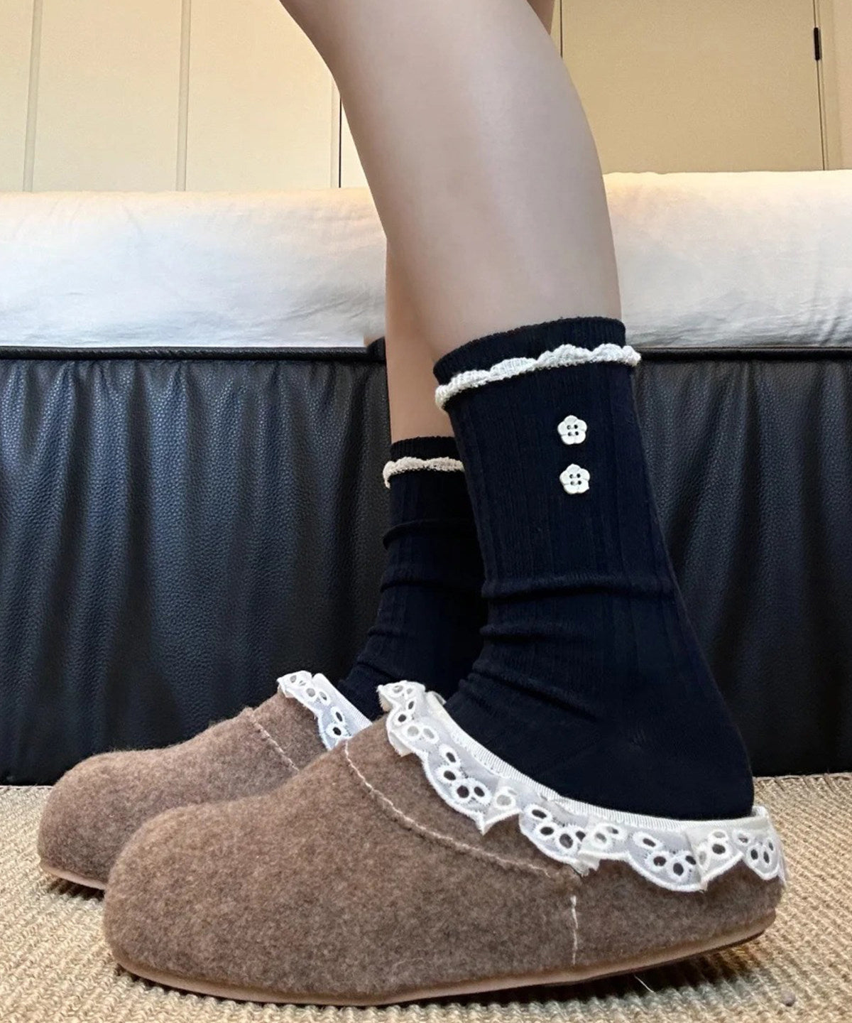 Dame Mid Calf Sokker med Blonde og Knapdetalje 3