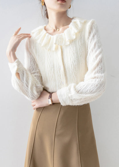 Damebluse med Peter Pan-krave og blonde i efterårsstil 1