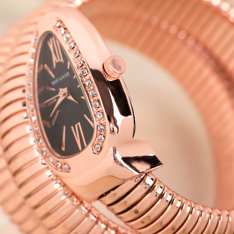 Dameur Med Quartz Urværk Og Sammenflettet Metalarmbånd 2