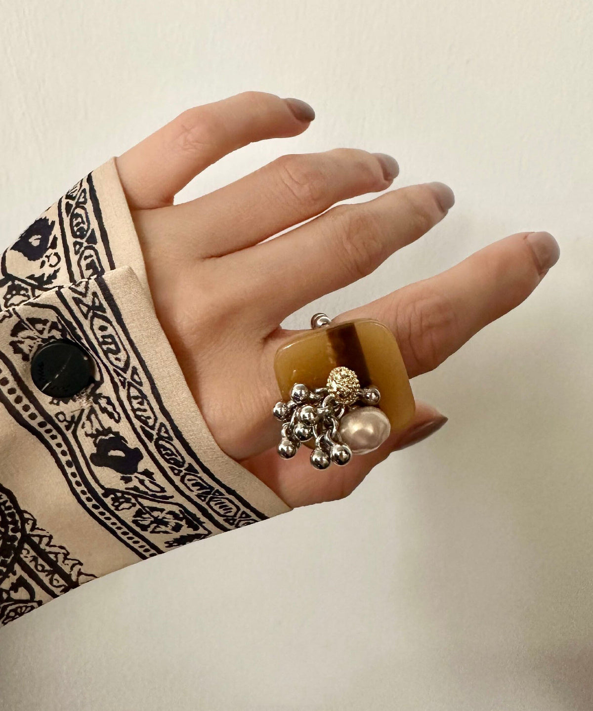 Kvinder Ring med Perle og Kvast Detaljer 3