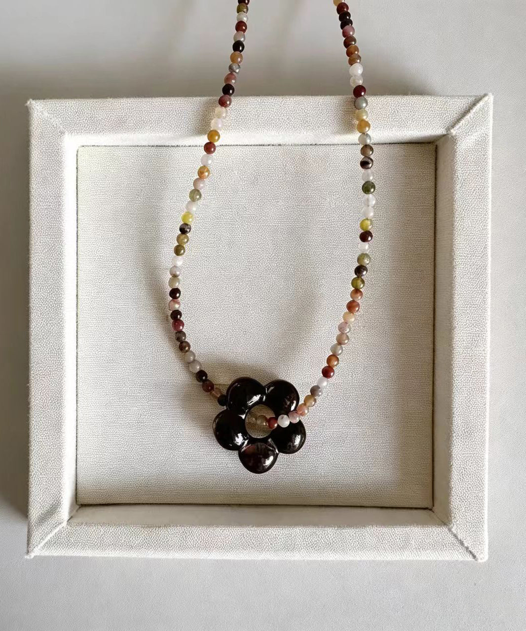 Kvinders Choker Halskæde med Farvede Glas- og Naturstenperler 4