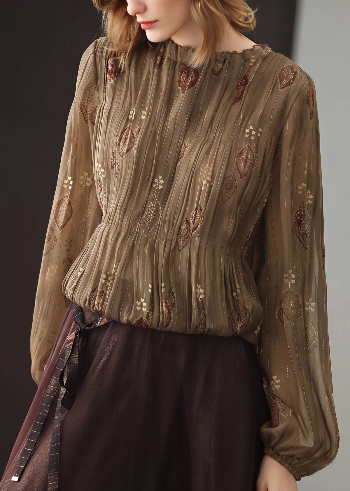 Kvinders Langærmet Jacquard Plisseret Chiffon Top med O-hals og Flæser 4