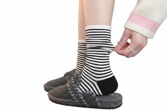 Kvinders Mid Calf Sokker med Stribet Design 0
