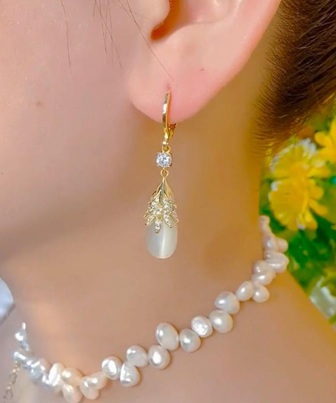 Kvinders Øreringe med Dråbeformet Design og Cat's Eye Detaljer 2