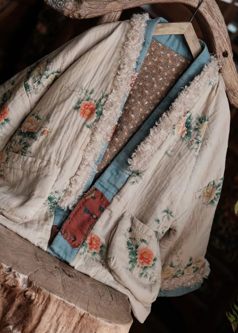 Kvinders Patchwork Jakke med Boho Print og Lommedetaljer 0