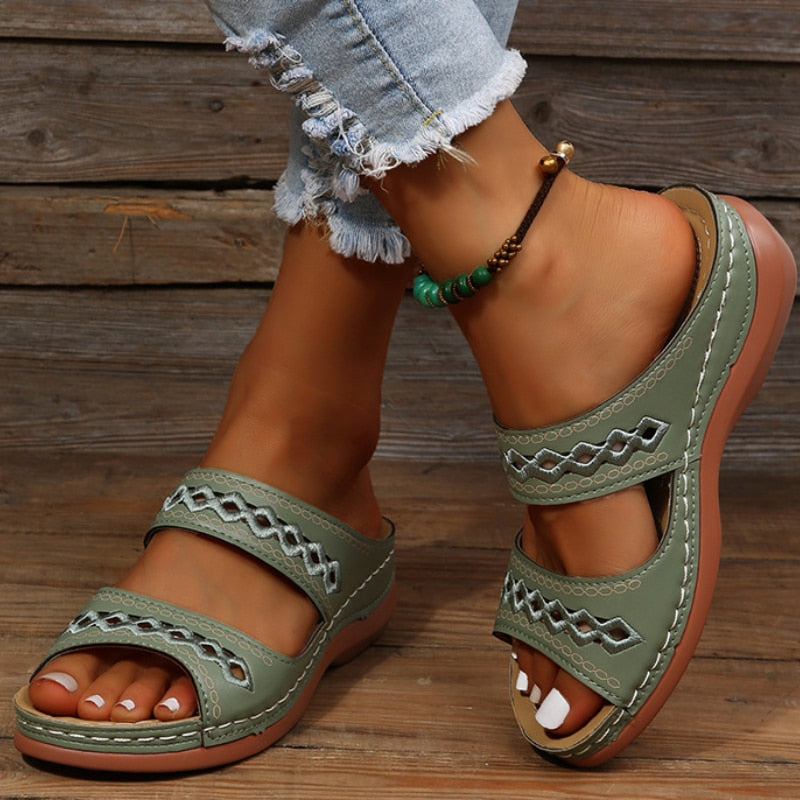 Kvinders Polstrede Sandaler med Retro Design 3