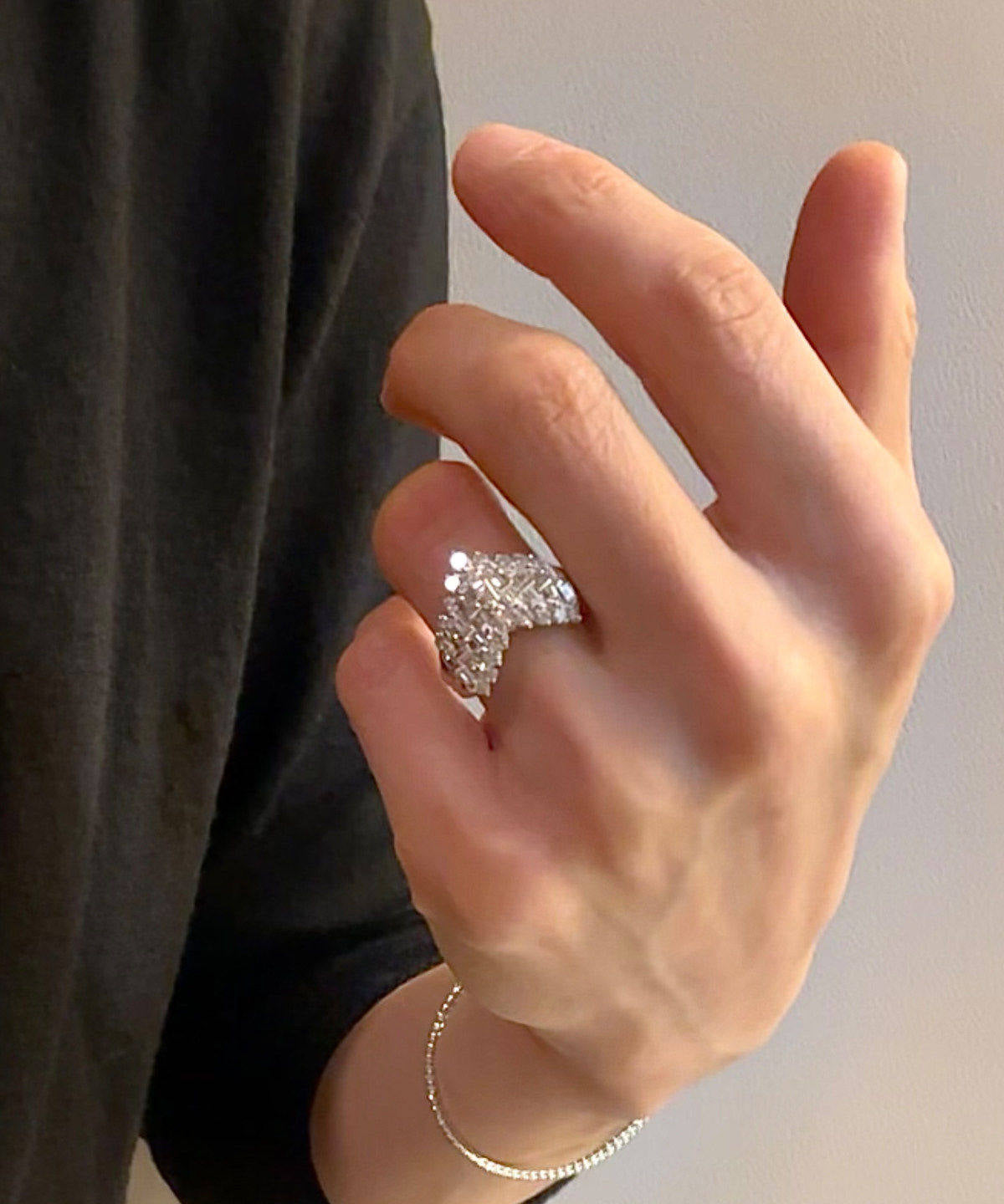 Kvinders Ring med Sterling Sølv og Zircon Design 3
