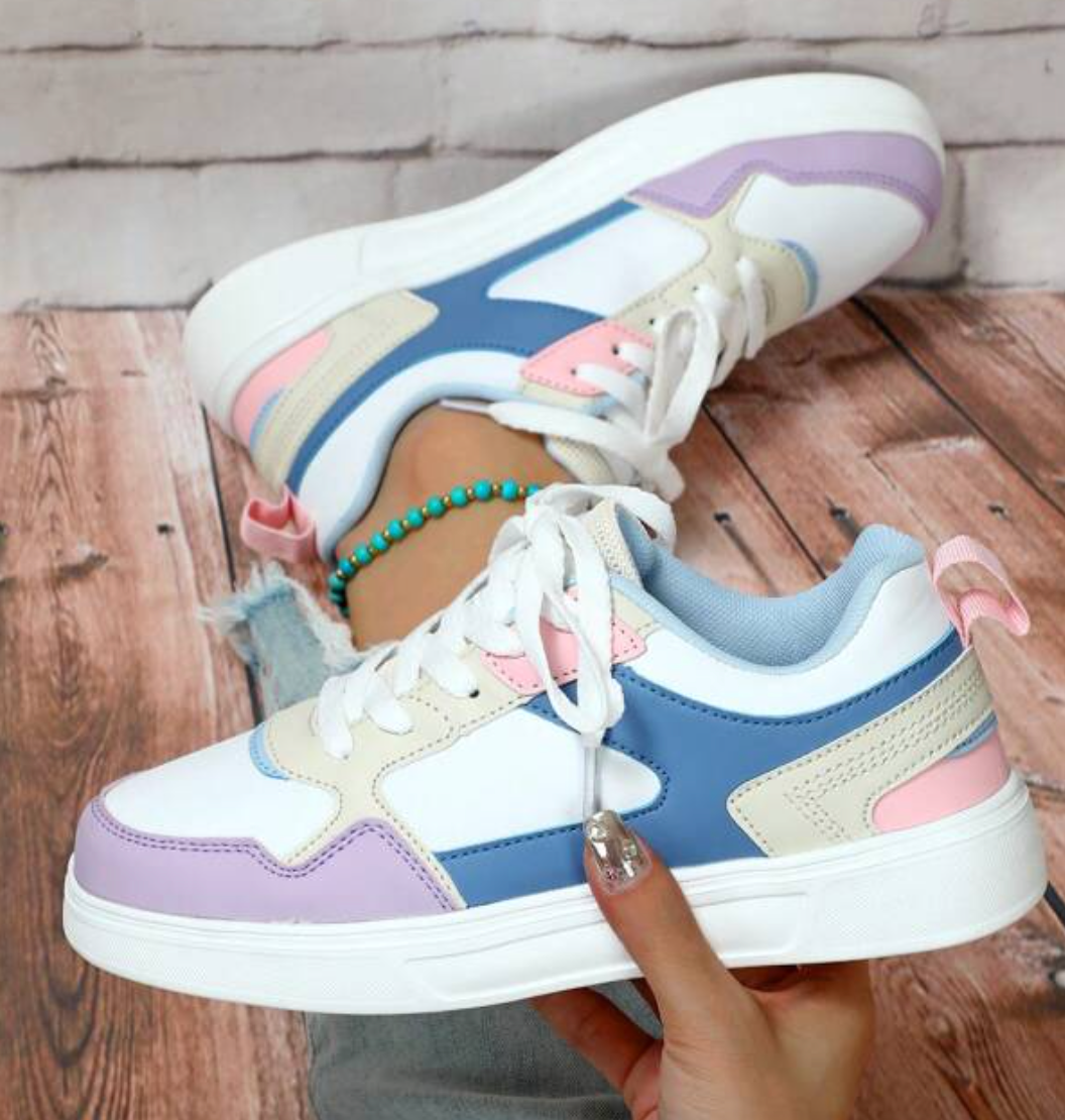 Kvinders Sneakers med Unikt Design 13
