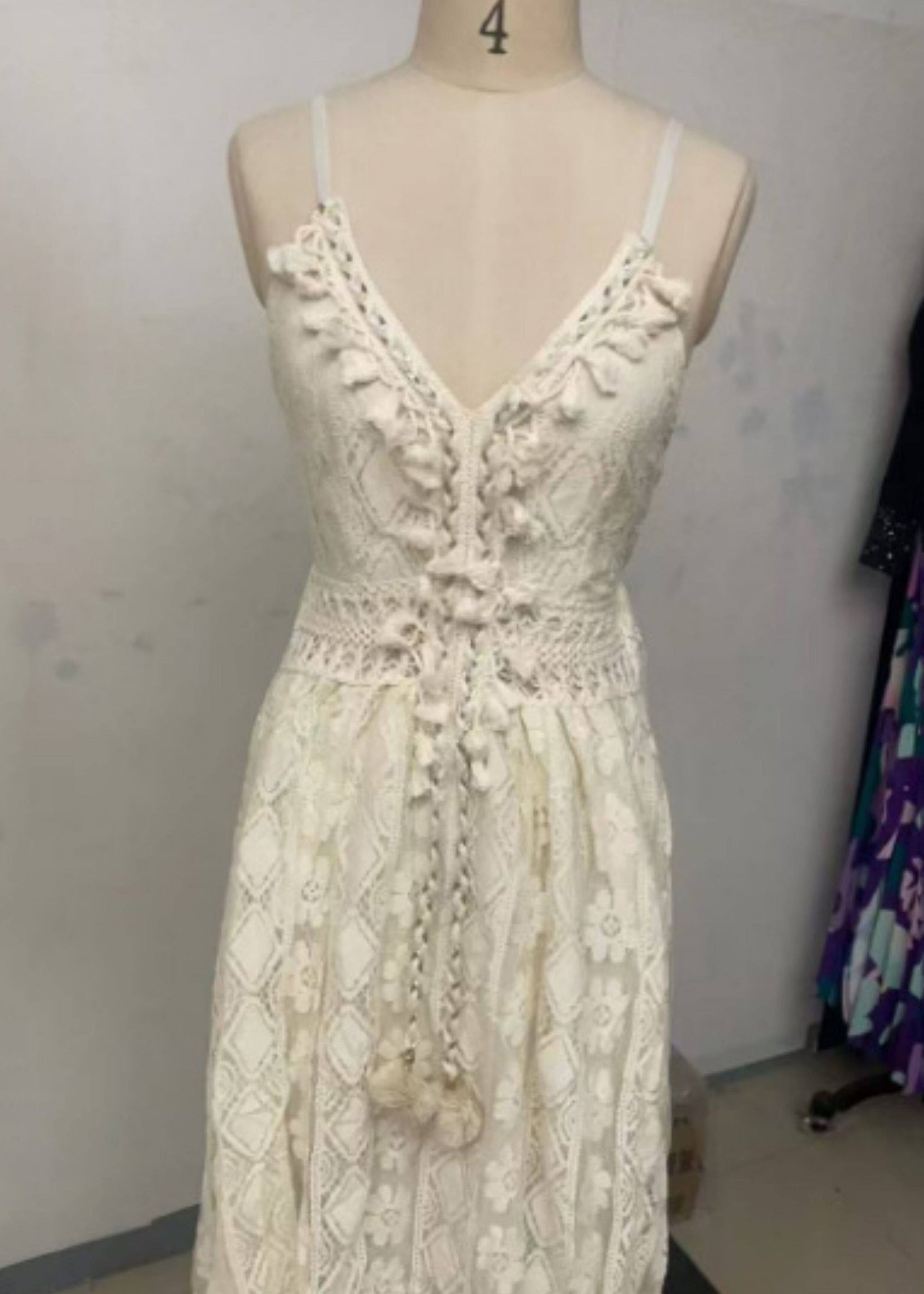 Kvinders Sommerkjole med Boheme-inspireret Blonder og Dekorative Detaljer 3
