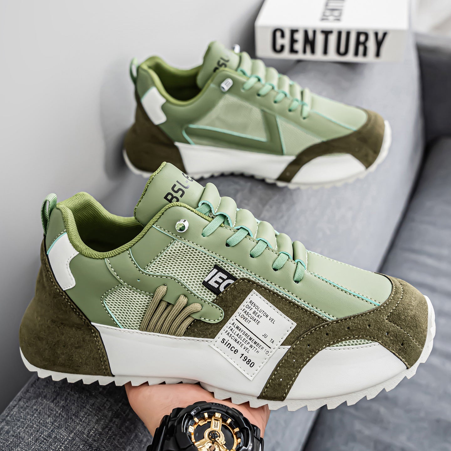 Kvinders Sporty Sneakers med Robust Design 1