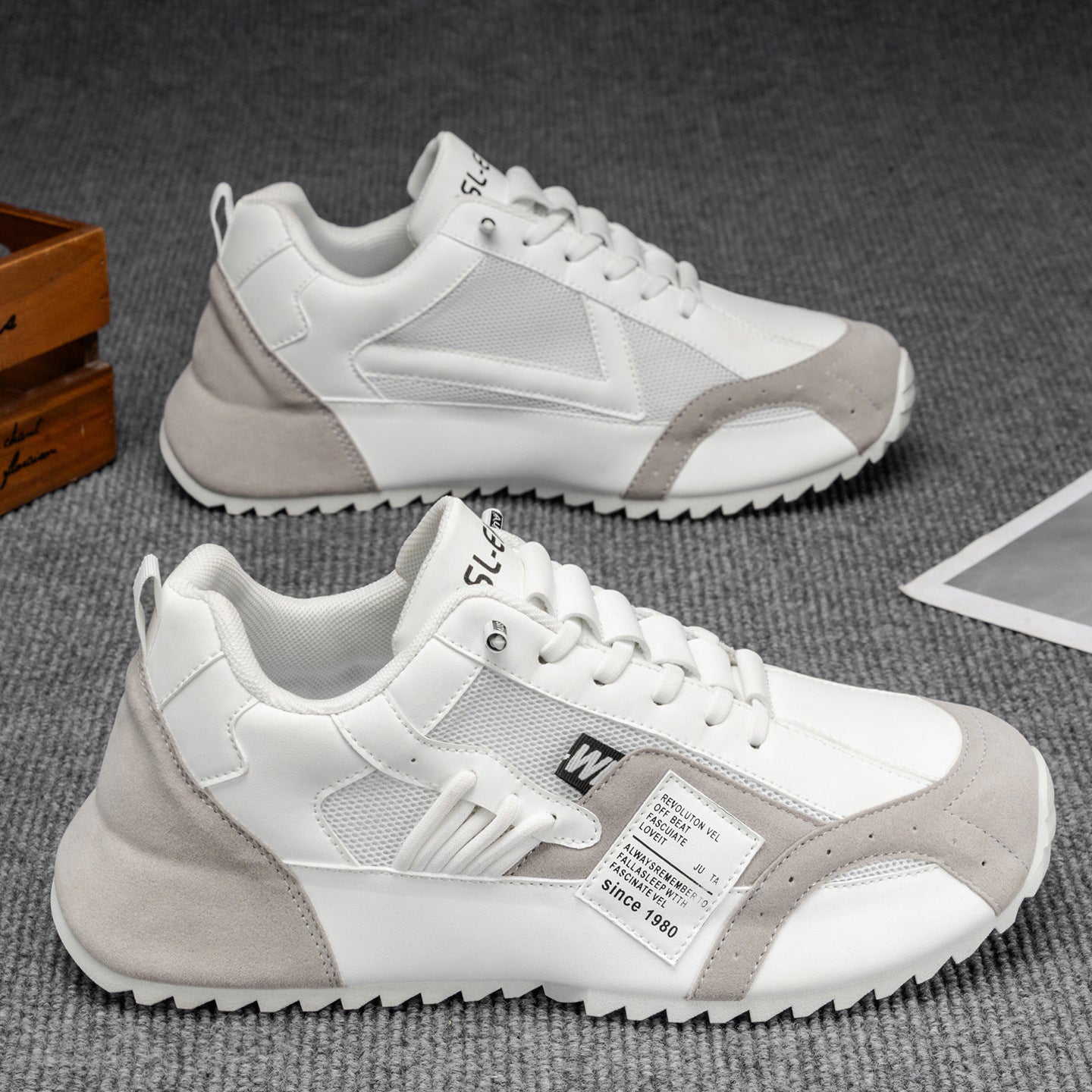 Kvinders Sporty Sneakers med Robust Design 2