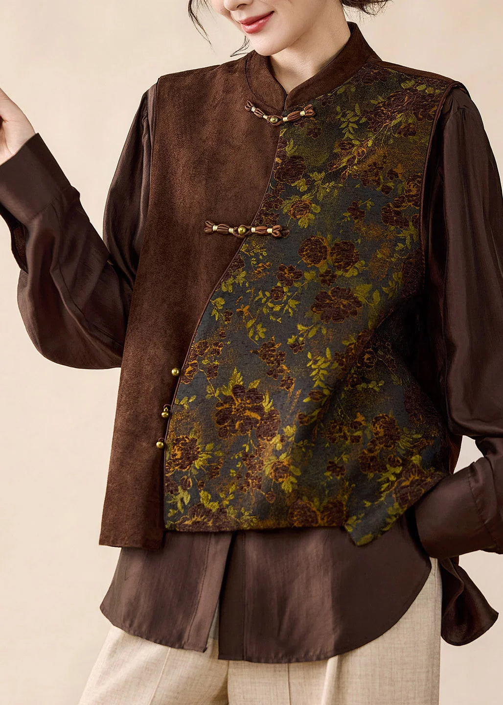 Kvinders Vest med Standkrave og Asymmetrisk Patchwork 2