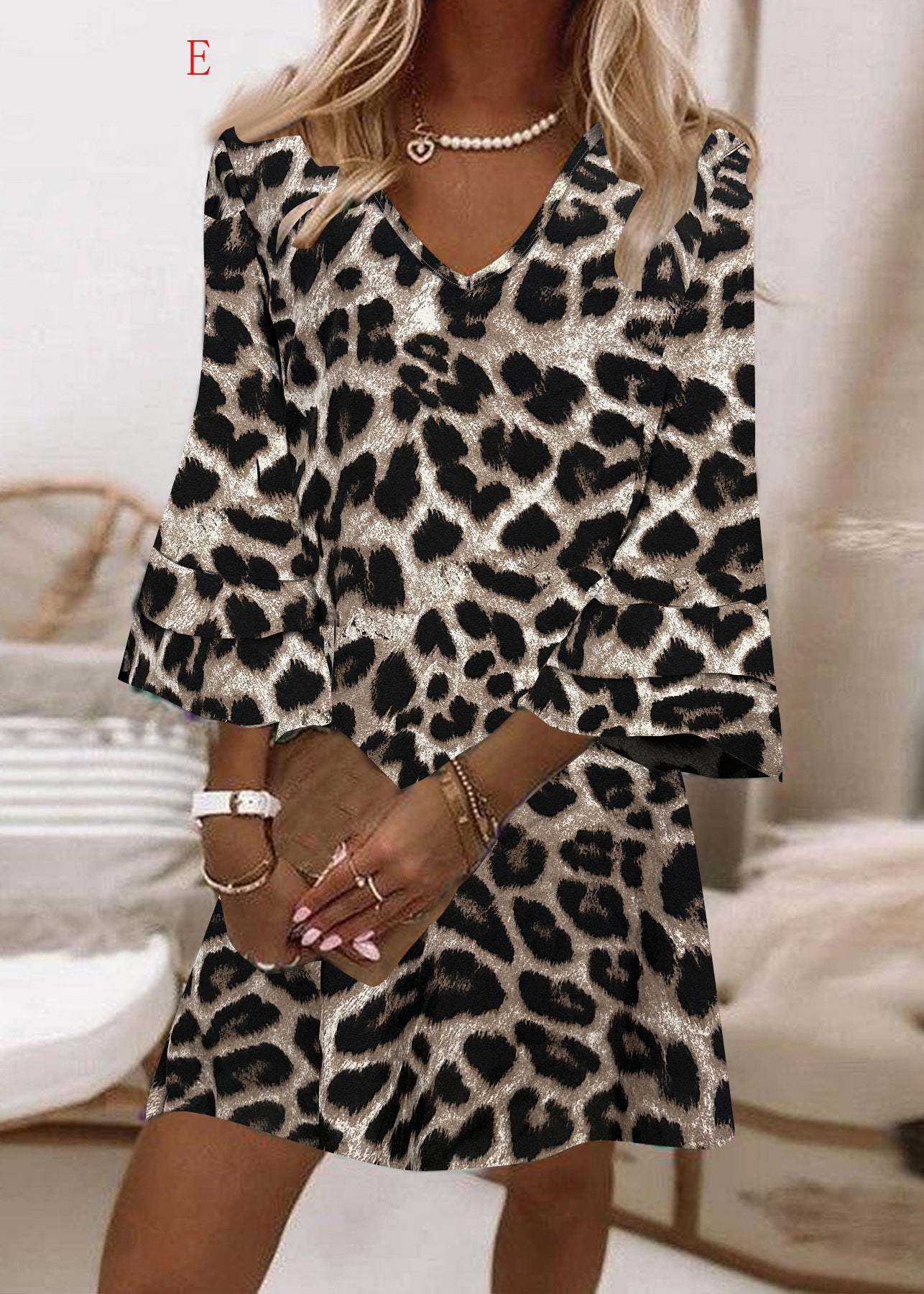 Plus Size Mid Dress V-hals Print 4