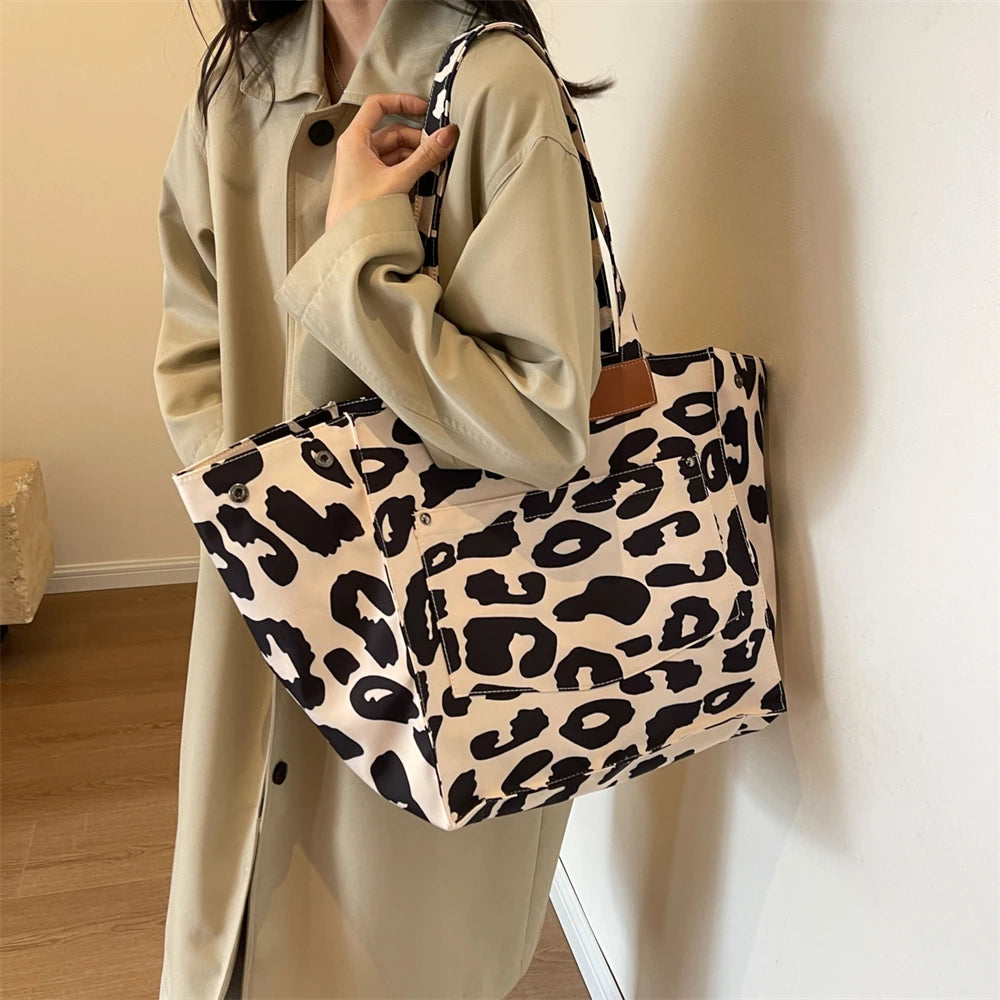 Overdimensioneret skuldertaske med leopardprint