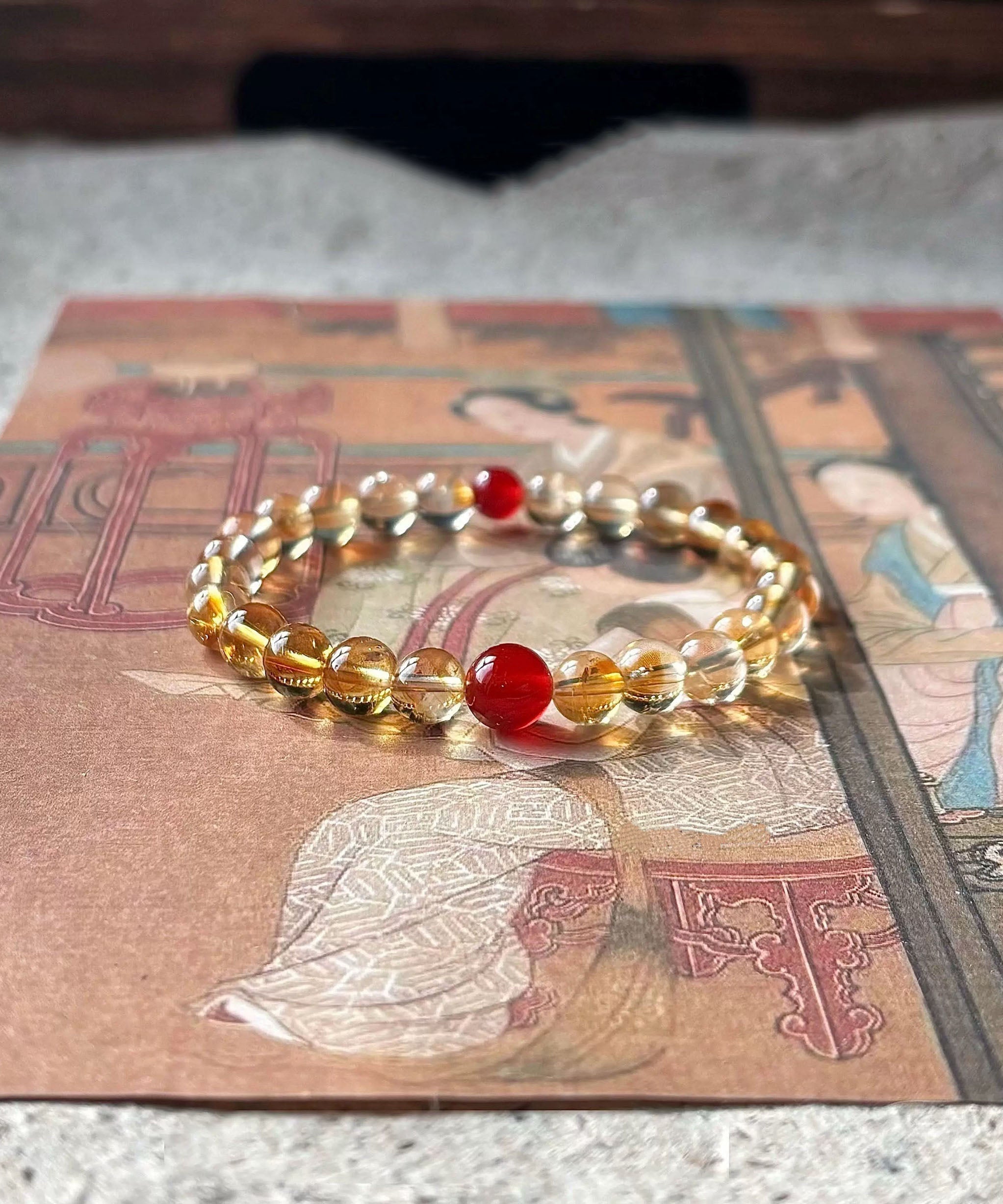 Unisex Armbånd med Naturligt Gult Krystal Design 1