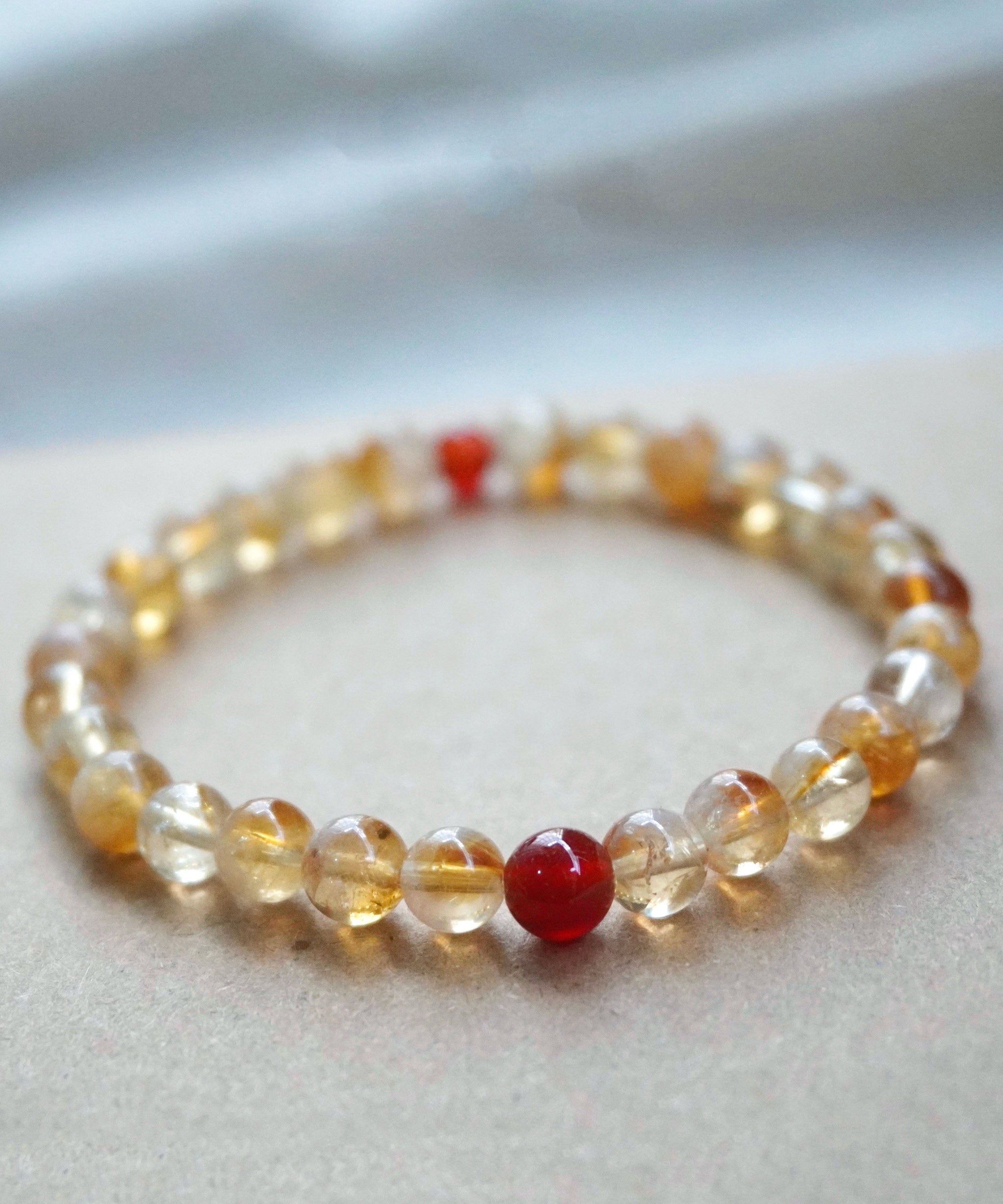Unisex Armbånd med Naturligt Gult Krystal Design 2