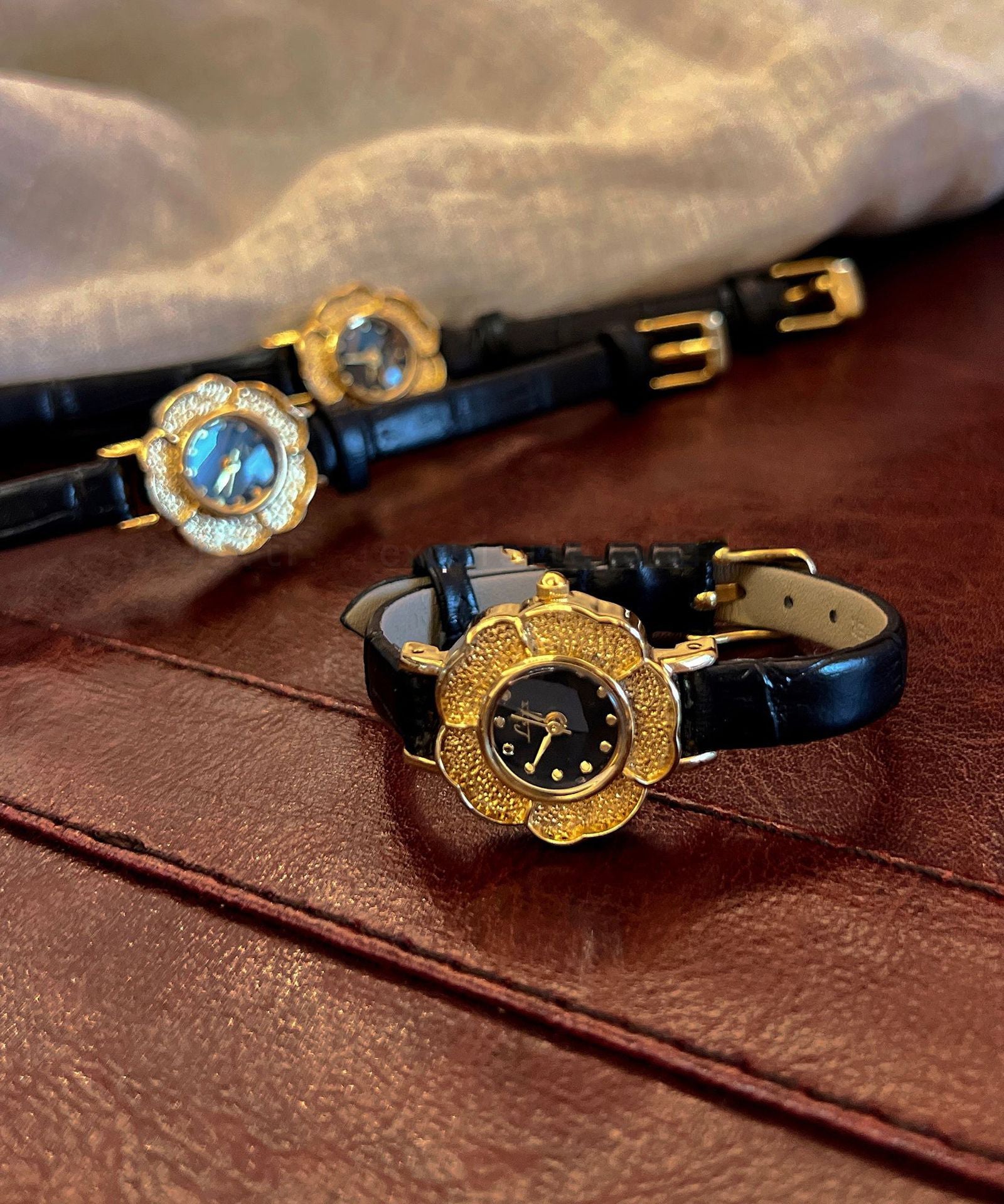 Unisex Armbåndsur med Camellia Quartz Design 0