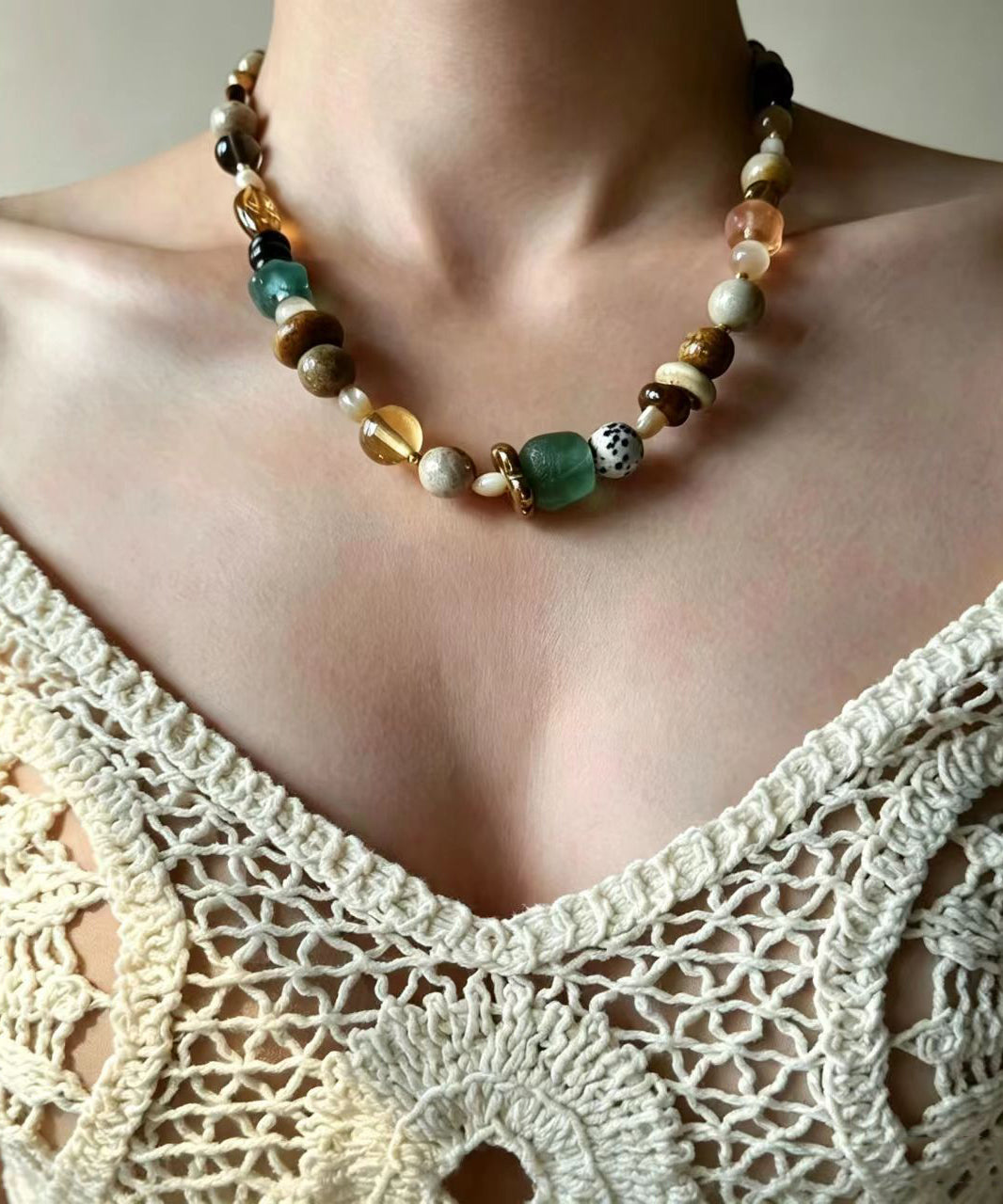 Unisex Choker Halskæde Boho Stil Med Farverige Natursten 2