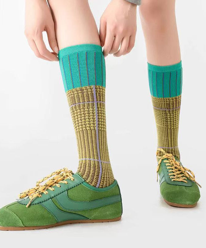 Unisex Mid Calf Gradient Striped Socks 3