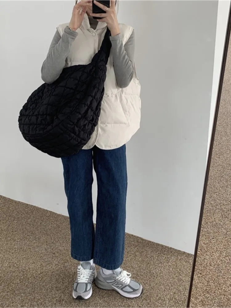 Unisex Skuldertaske Rummelig Med Praktiske Lommer 1