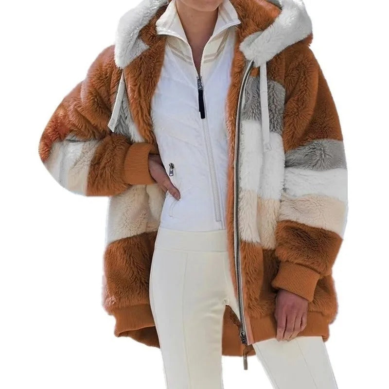 Oversized jakke med hætte til kvinder
