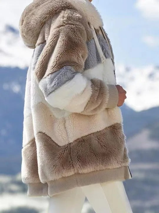 Oversized jakke med hætte til kvinder